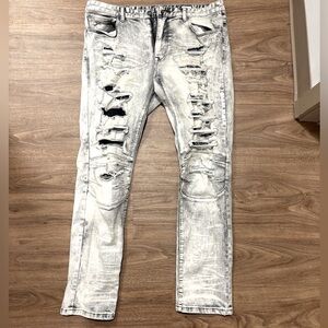 "Revive Your Edge: SmokeRise Denim Co. – Where Style Meets Authenticity!"